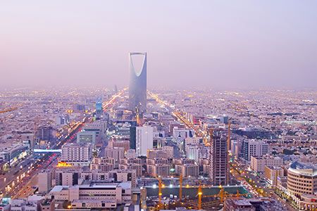 Saudi Arabian oil company extends contract